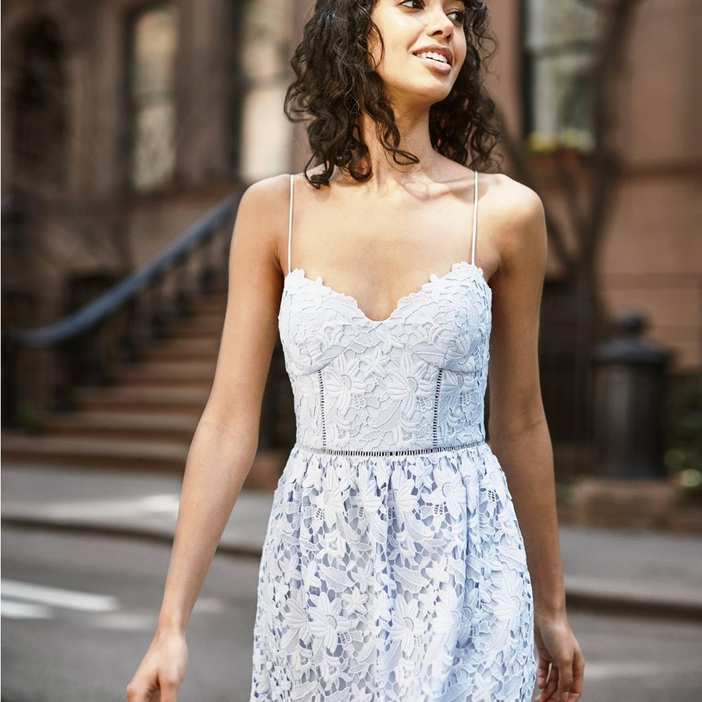 Club Monaco Lace Tiered dress size 4